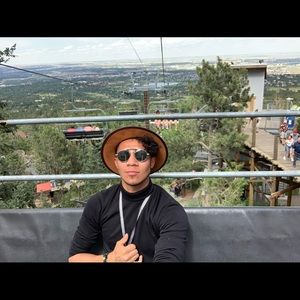 Meet your Posher, Isaac